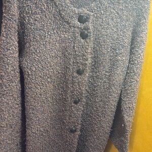 Women’s Long Vintage chunky brown sweater black buttons